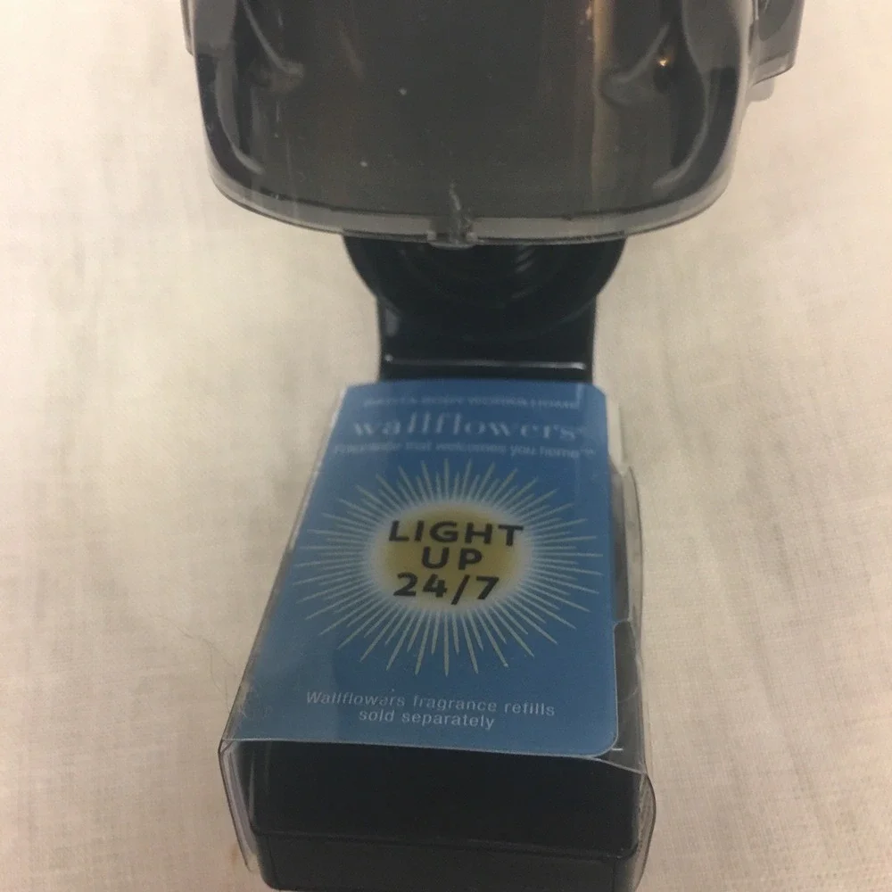 NEW‎ Skull King Wallflower NIGHTLIGHT Plug-In Bath & Body Works - Picture 9 of 10